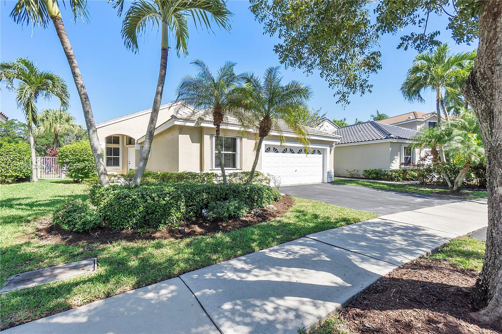 169 E Bayridge Dr