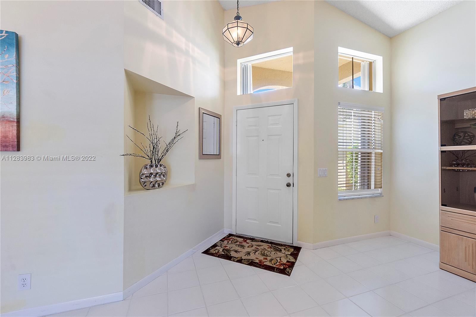 169 E Bayridge Dr