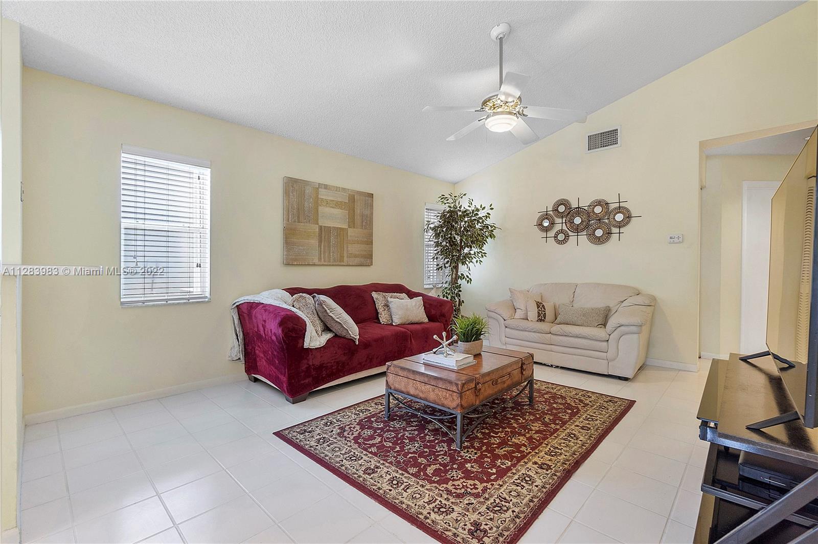169 E Bayridge Dr