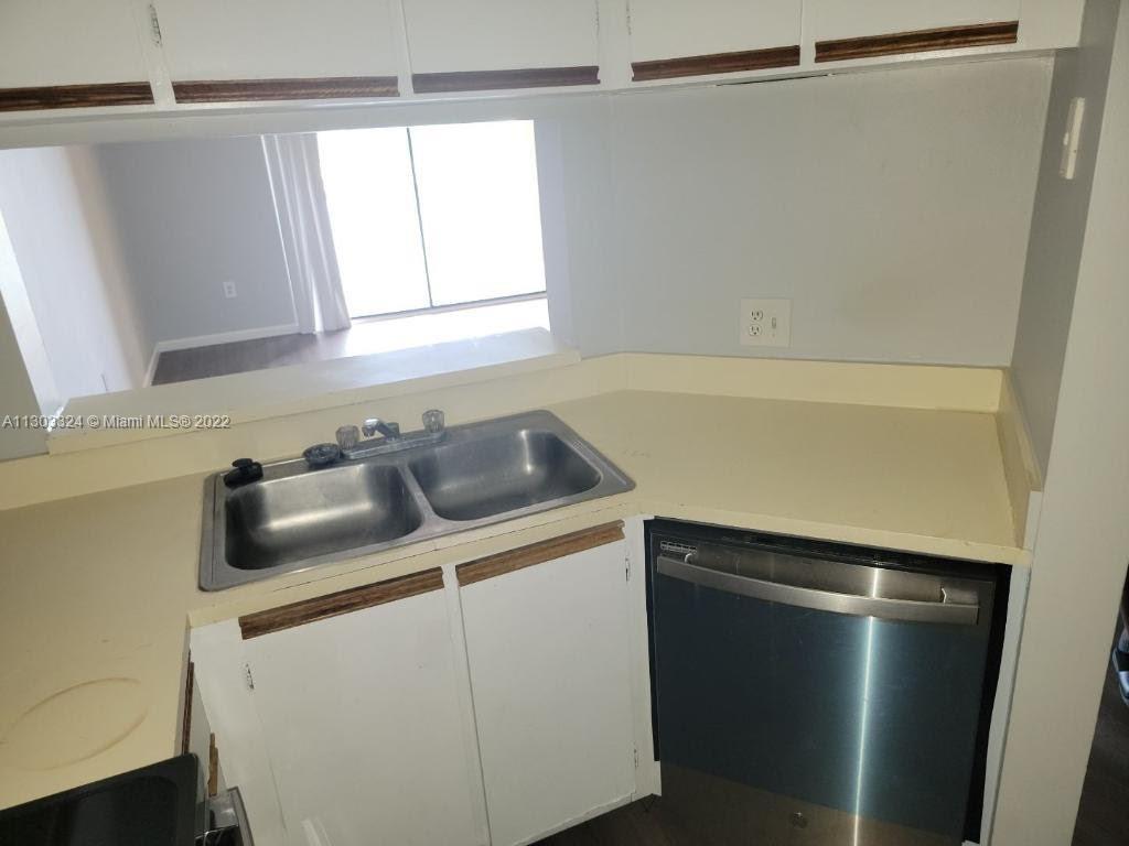 5200 NW 31st Ave # 118