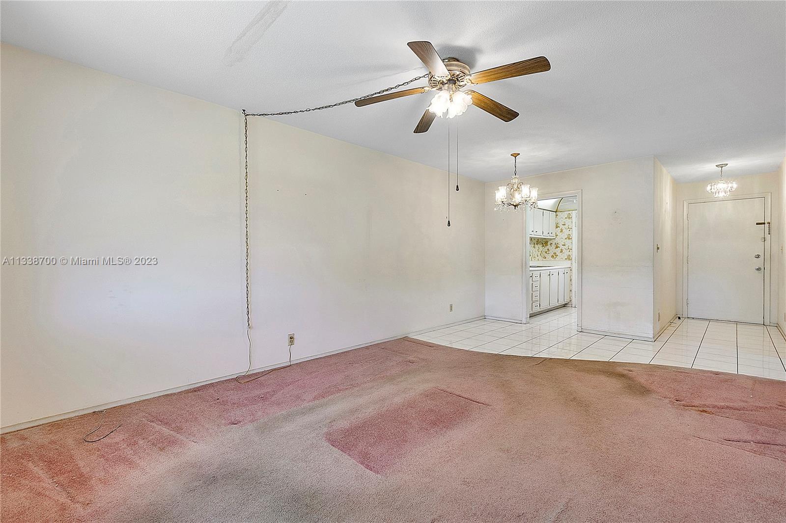 1450 E Sample Rd # 209