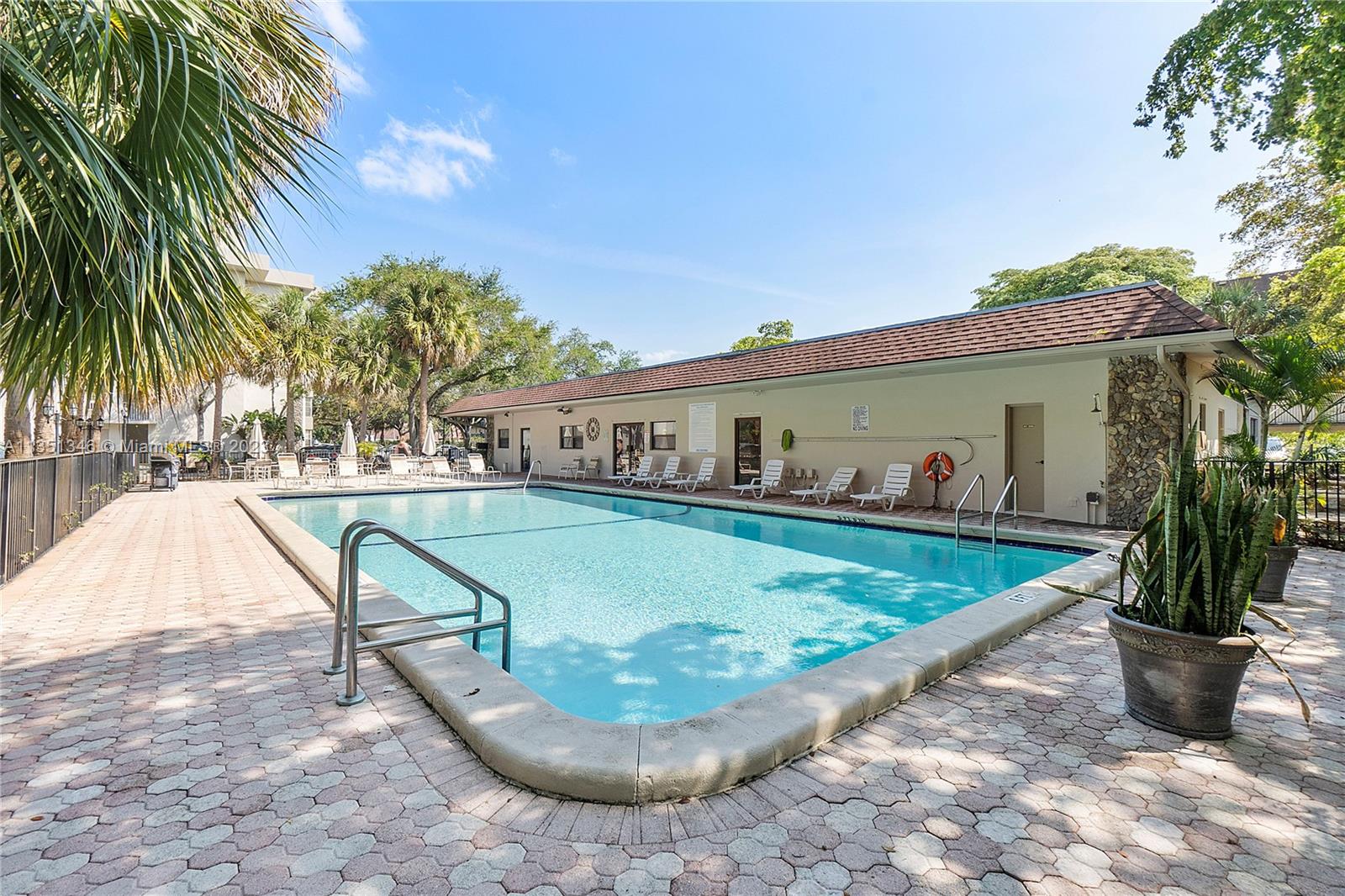 6700 Cypress Rd #104