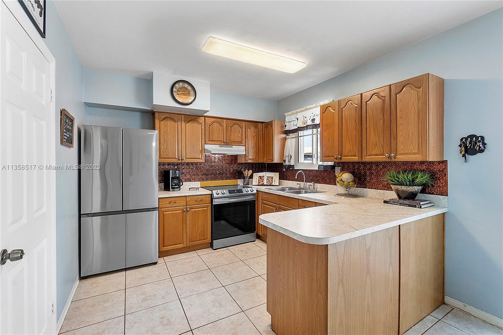 2321 Largo Dr