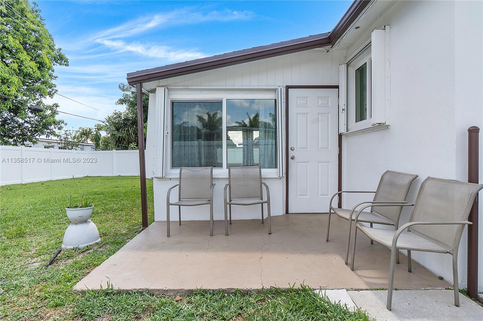 2321 Largo Dr