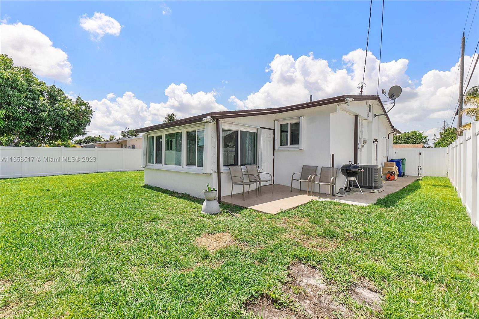 2321 Largo Dr