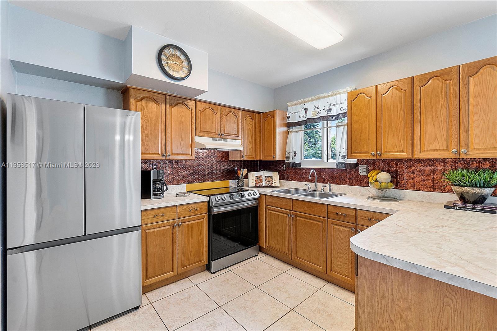 2321 Largo Dr