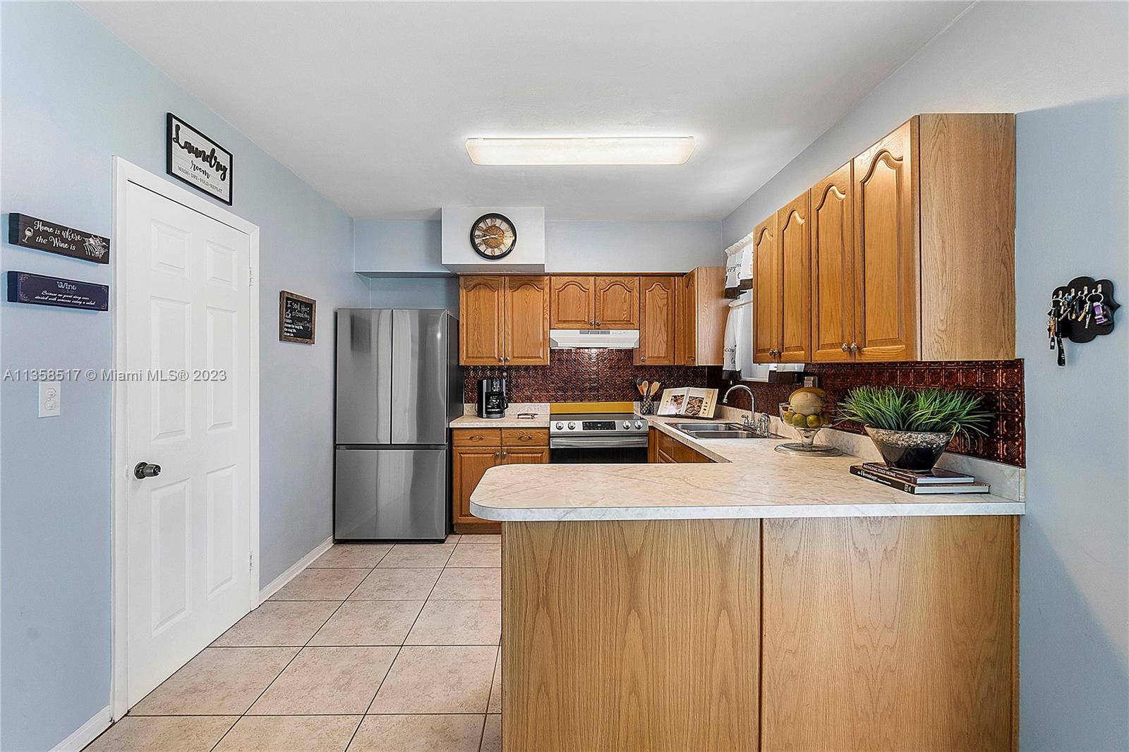 2321 Largo Dr