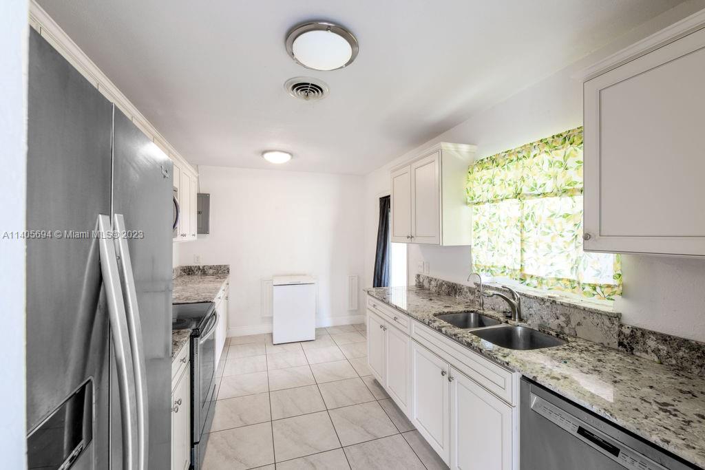 250 SW Airoso Blvd, Port St. Lucie