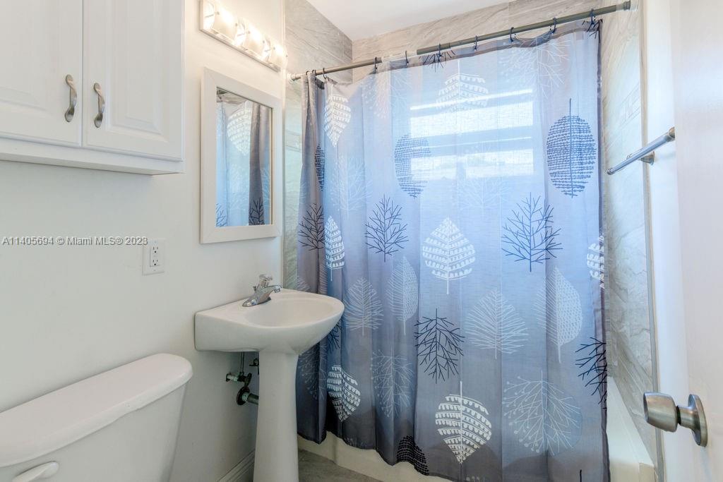 250 SW Airoso Blvd, Port St. Lucie