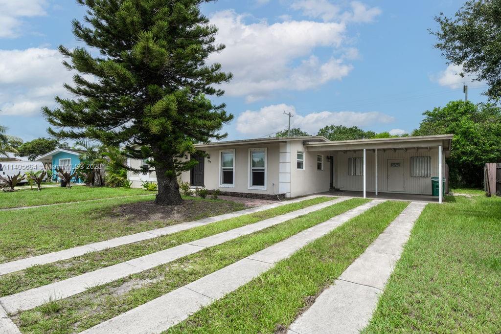 250 SW Airoso Blvd, Port St. Lucie