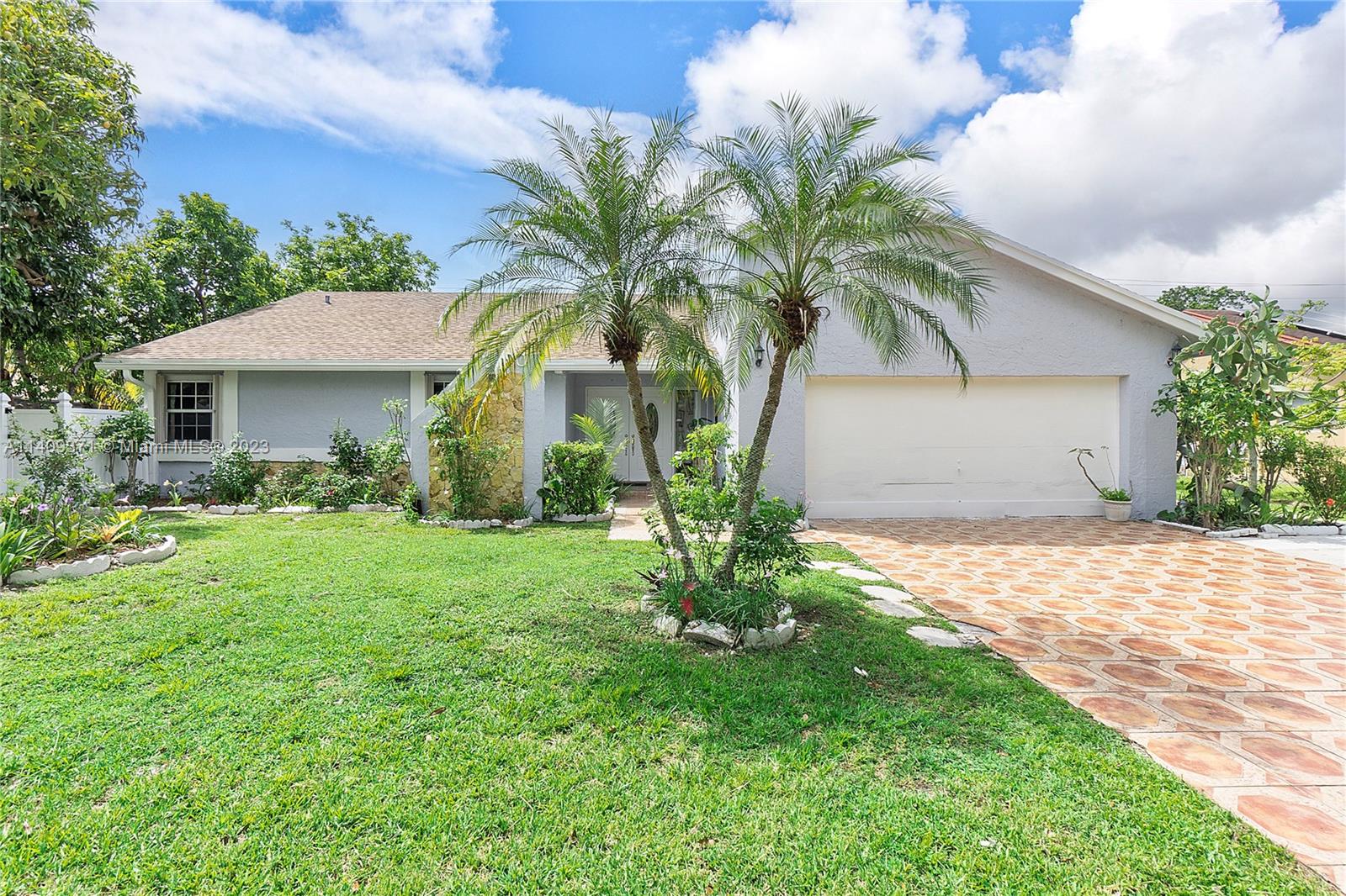 7310 NW 44th Ct