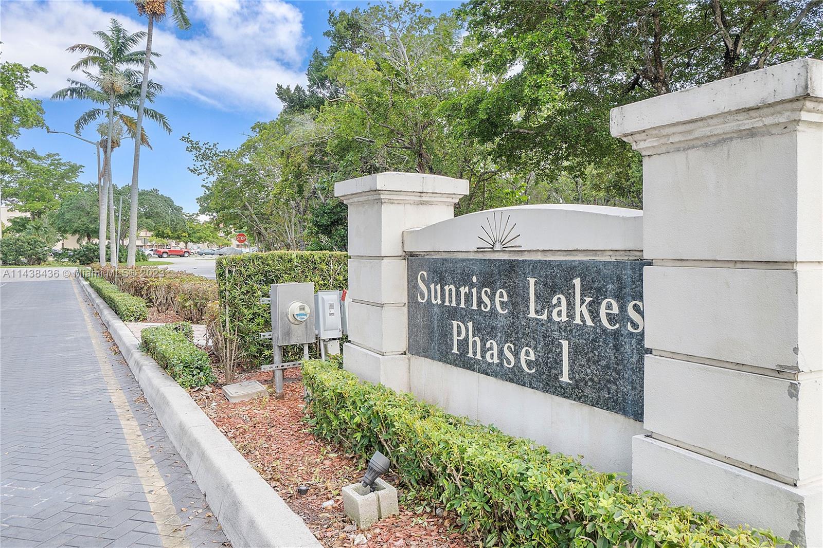 2950 W Sunrise Lakes Dr Unit: 307