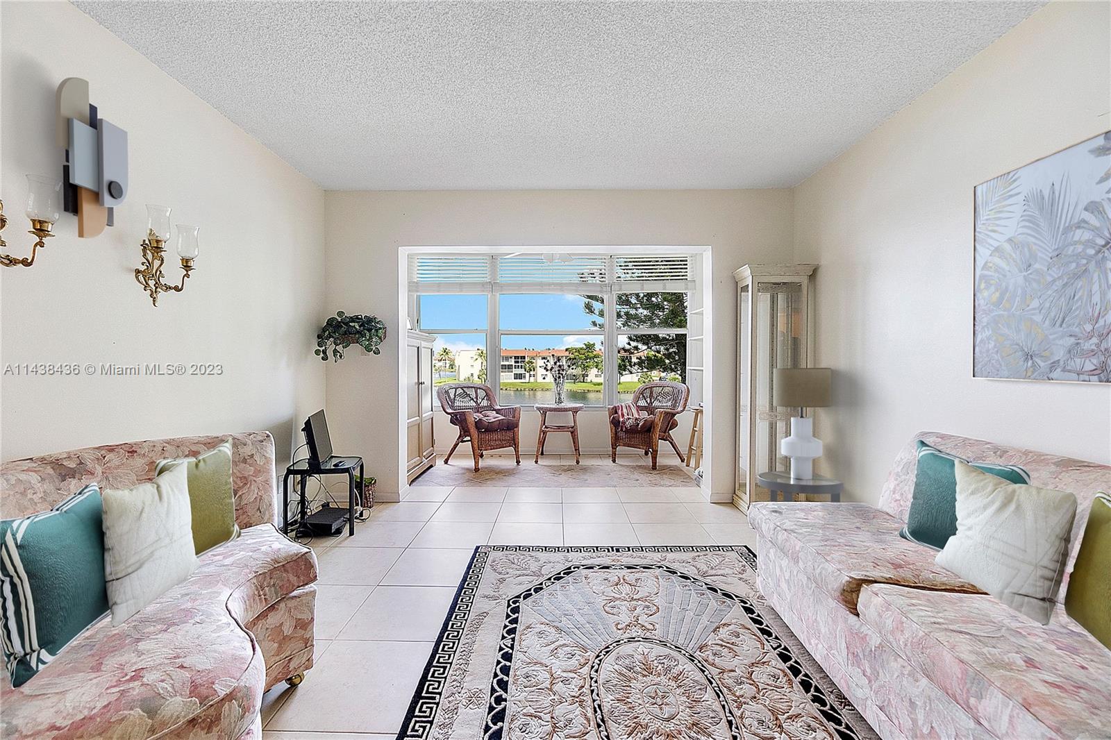 2950 W Sunrise Lakes Dr Unit: 307