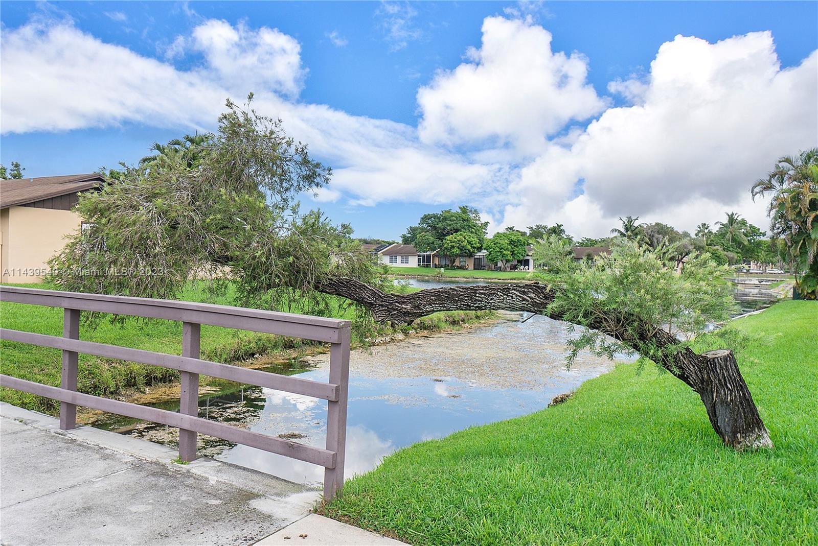 9531 W Fern Ln