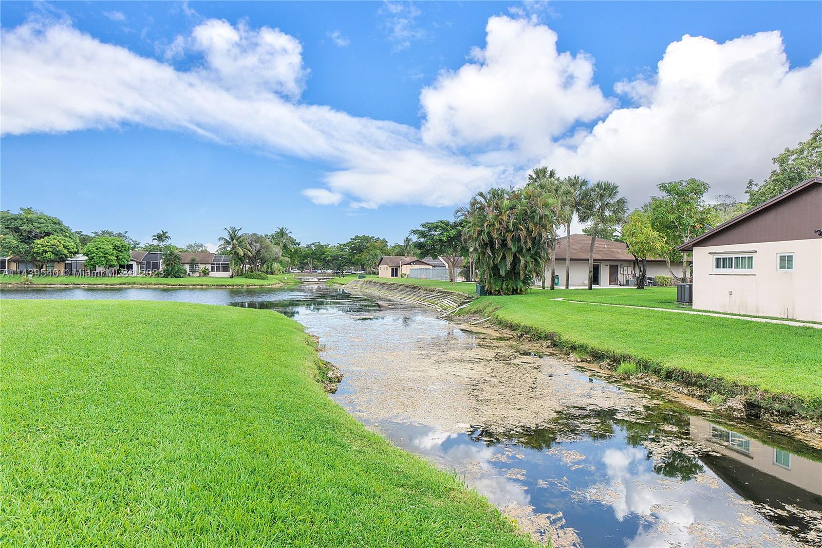 9531 W Fern Ln