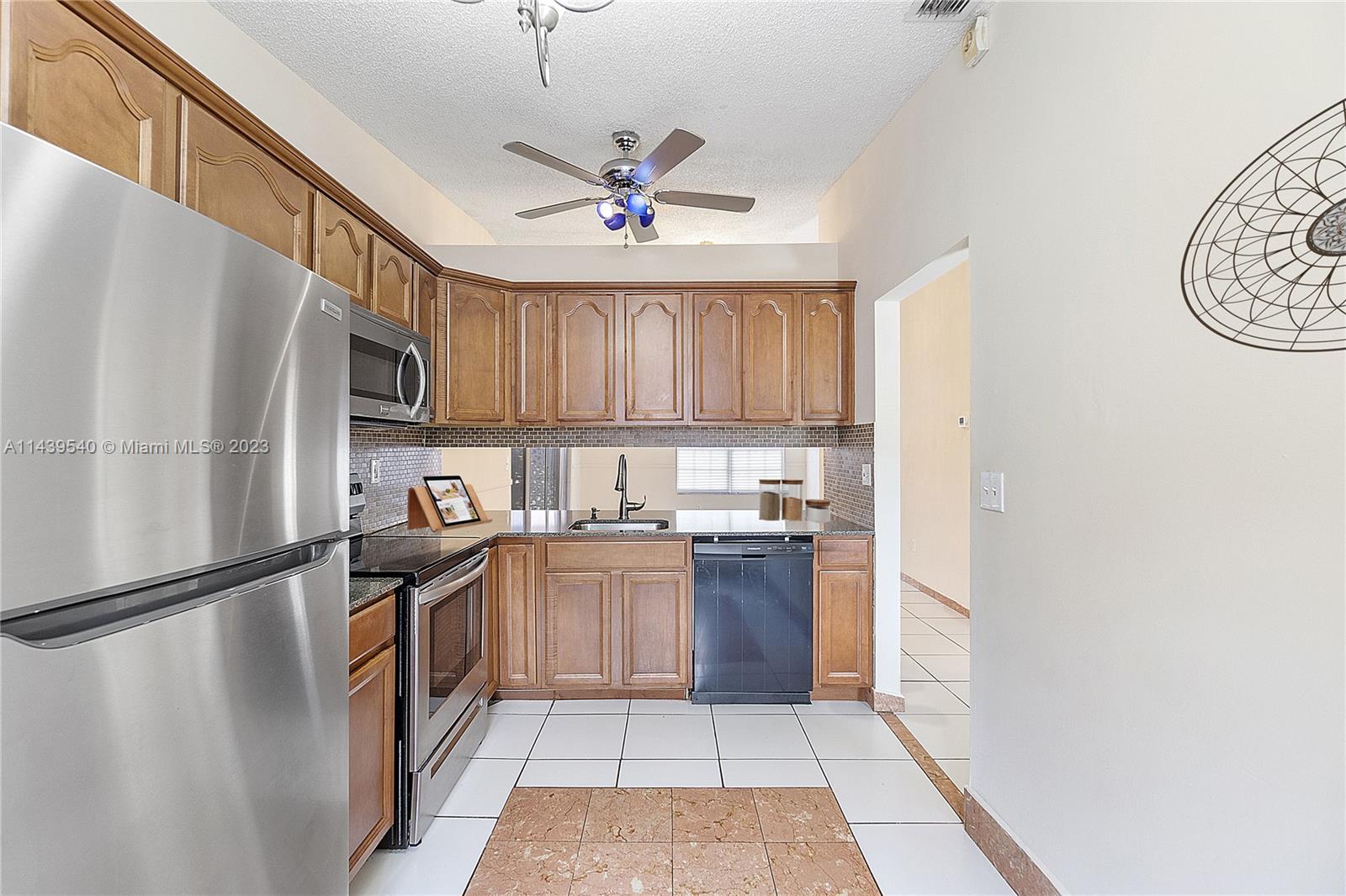 9531 W Fern Ln