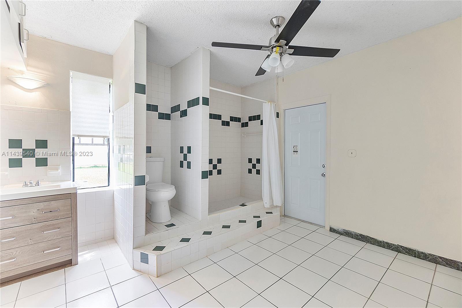 9531 W Fern Ln