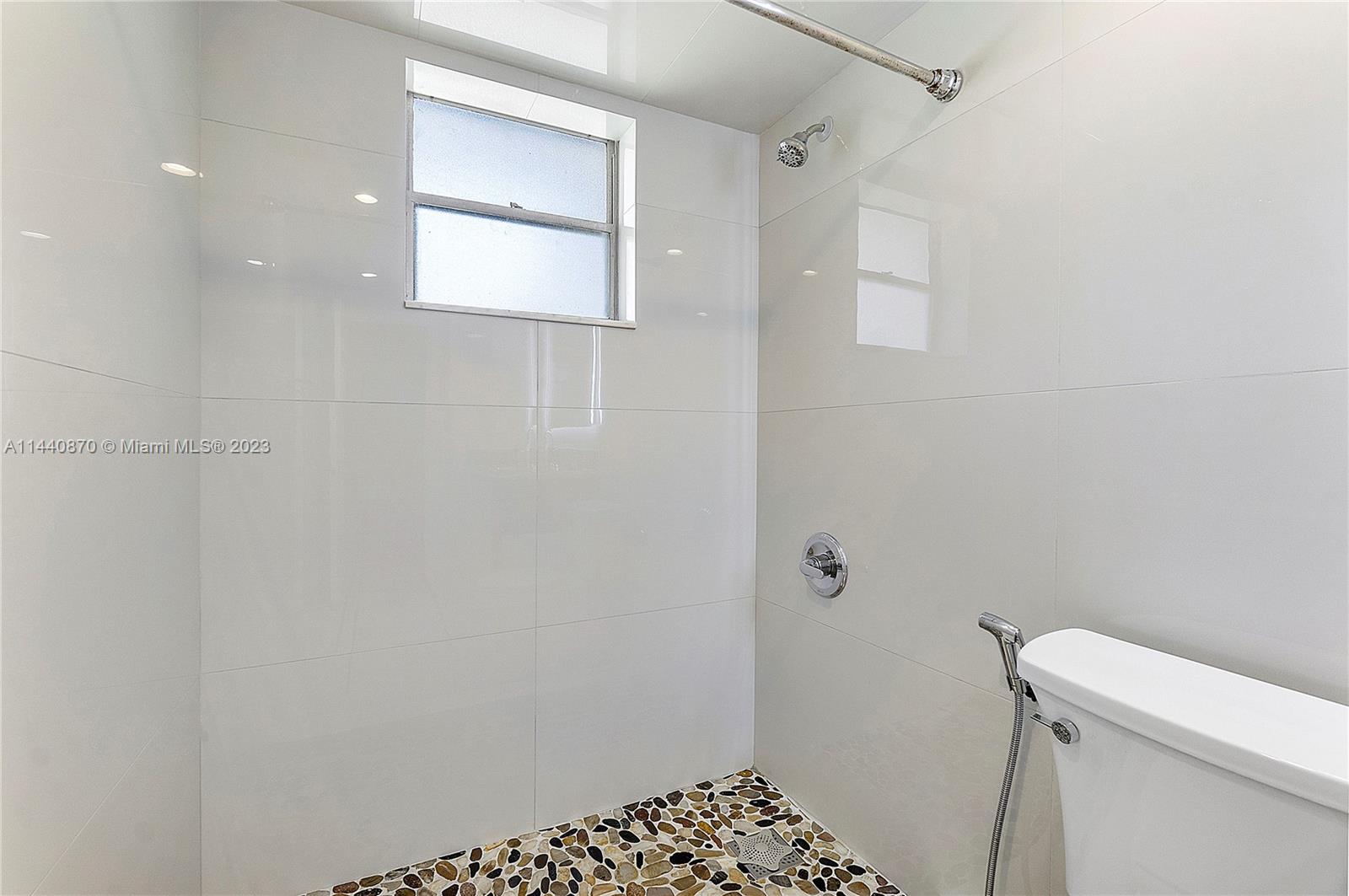 2 N Greenway Vlg N # 112