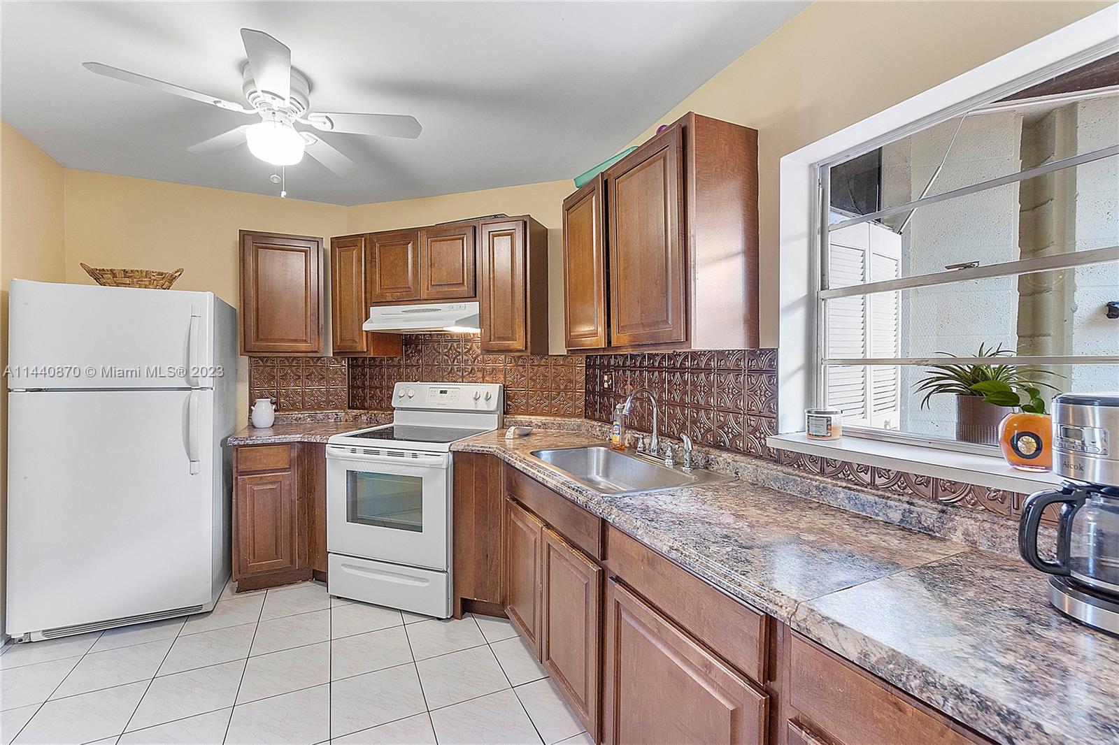 2 N Greenway Vlg N # 112