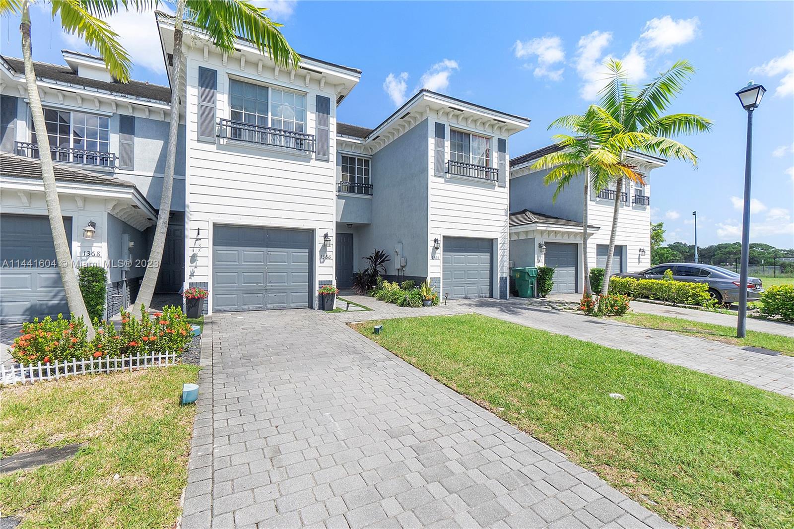 1366 NW 34th Way