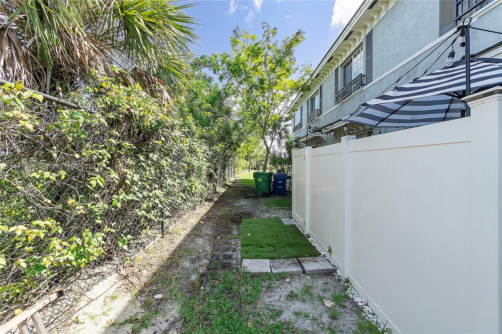 1366 NW 34th Way