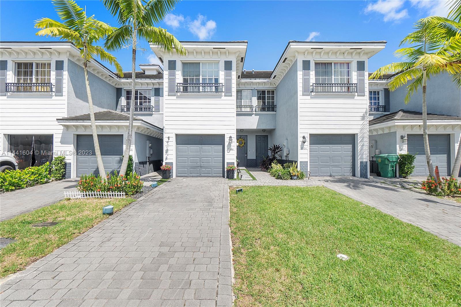 1366 NW 34th Way