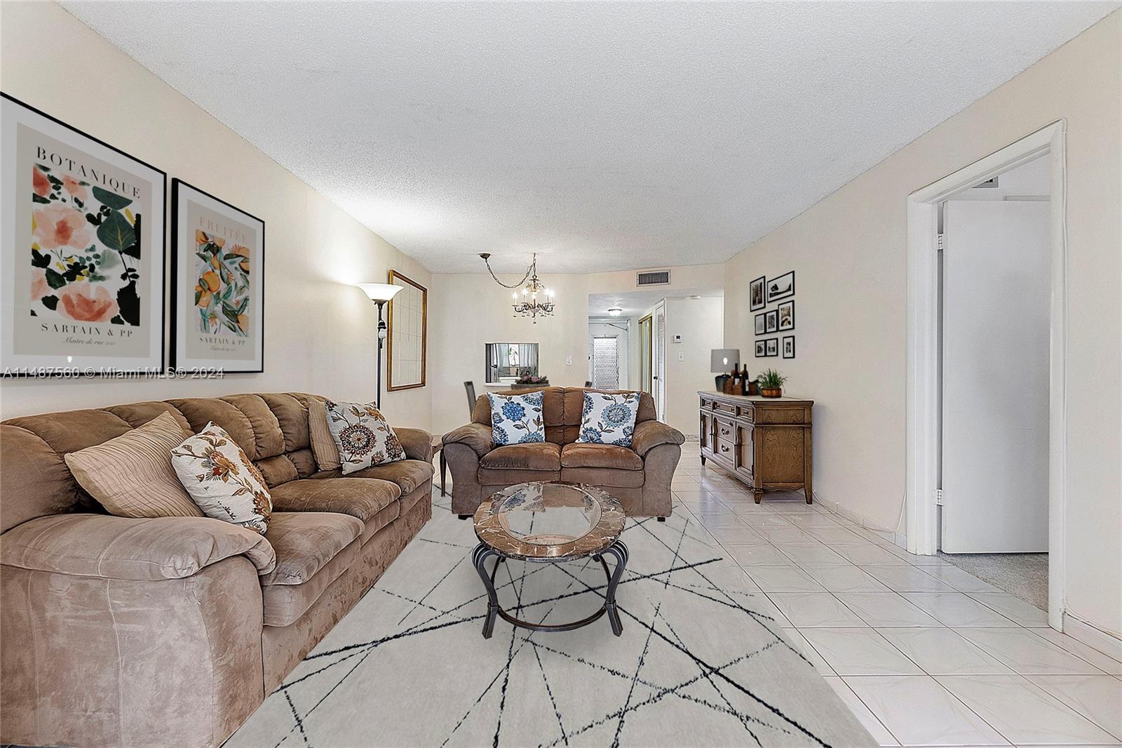 2871 E Sunrise Lakes Dr Unit: 211