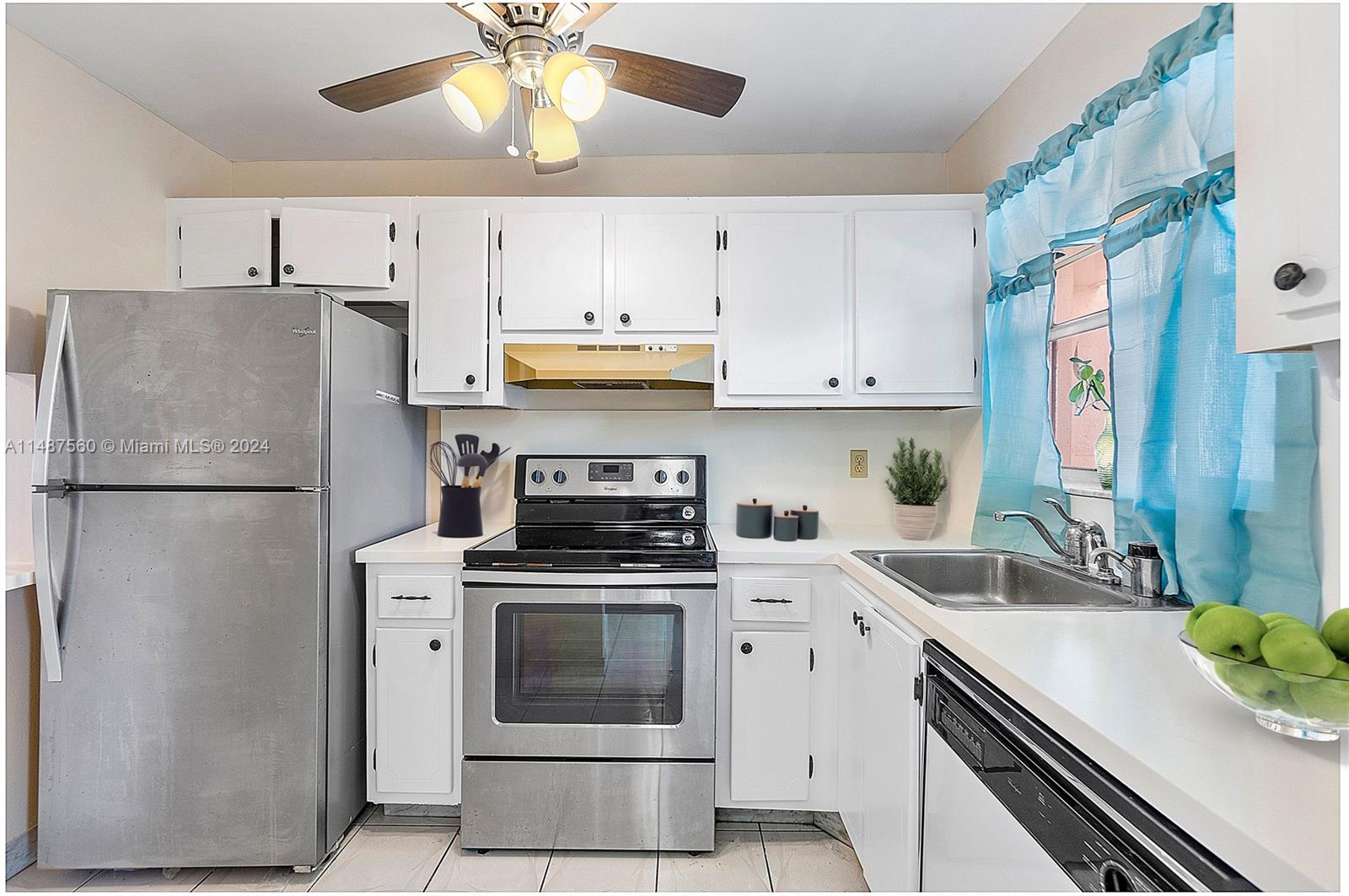 2871 E Sunrise Lakes Dr Unit: 211