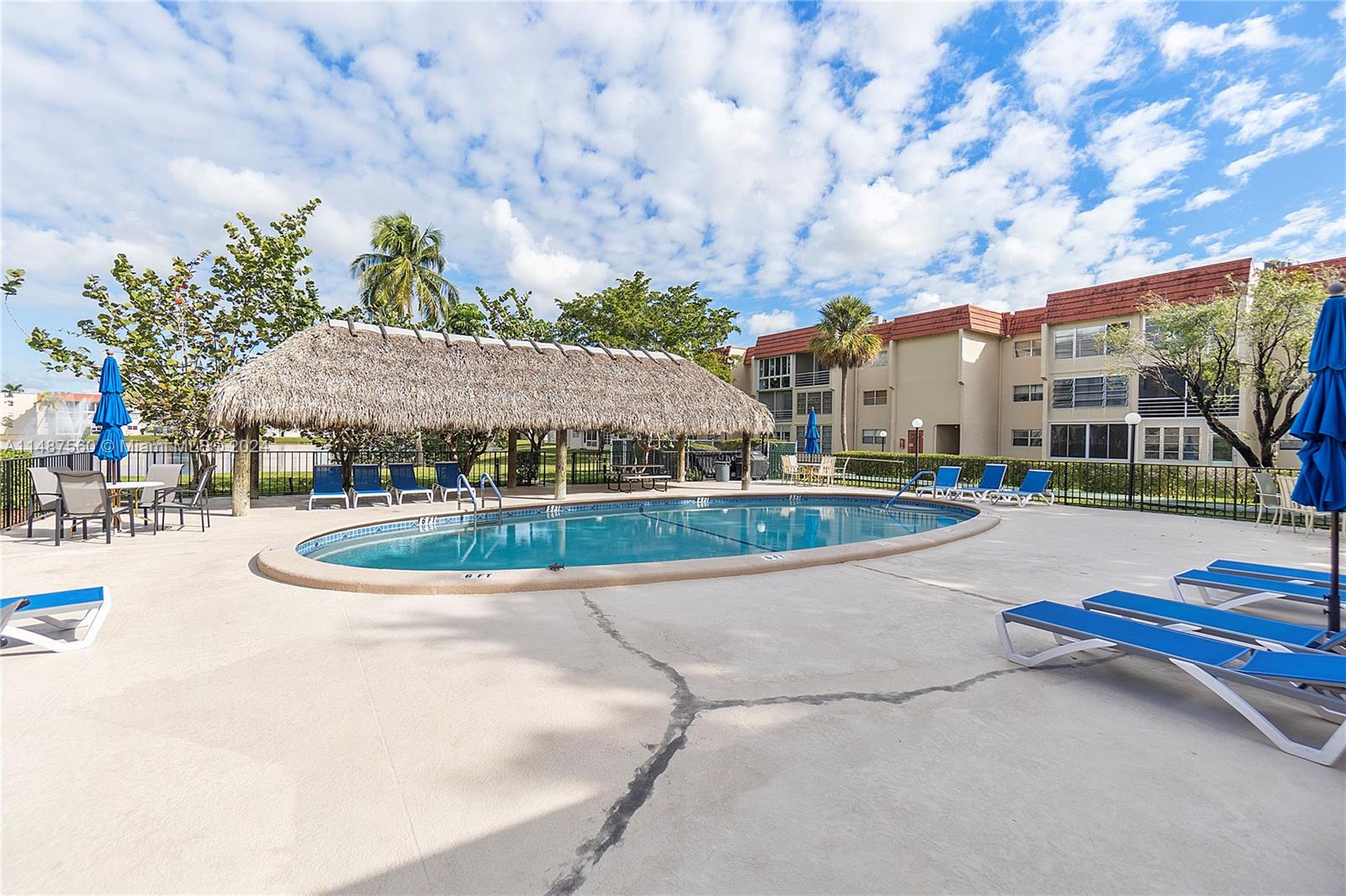 2871 E Sunrise Lakes Dr Unit: 211