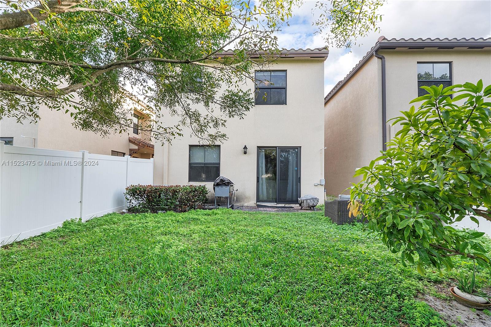 4939 NW 55th Pl