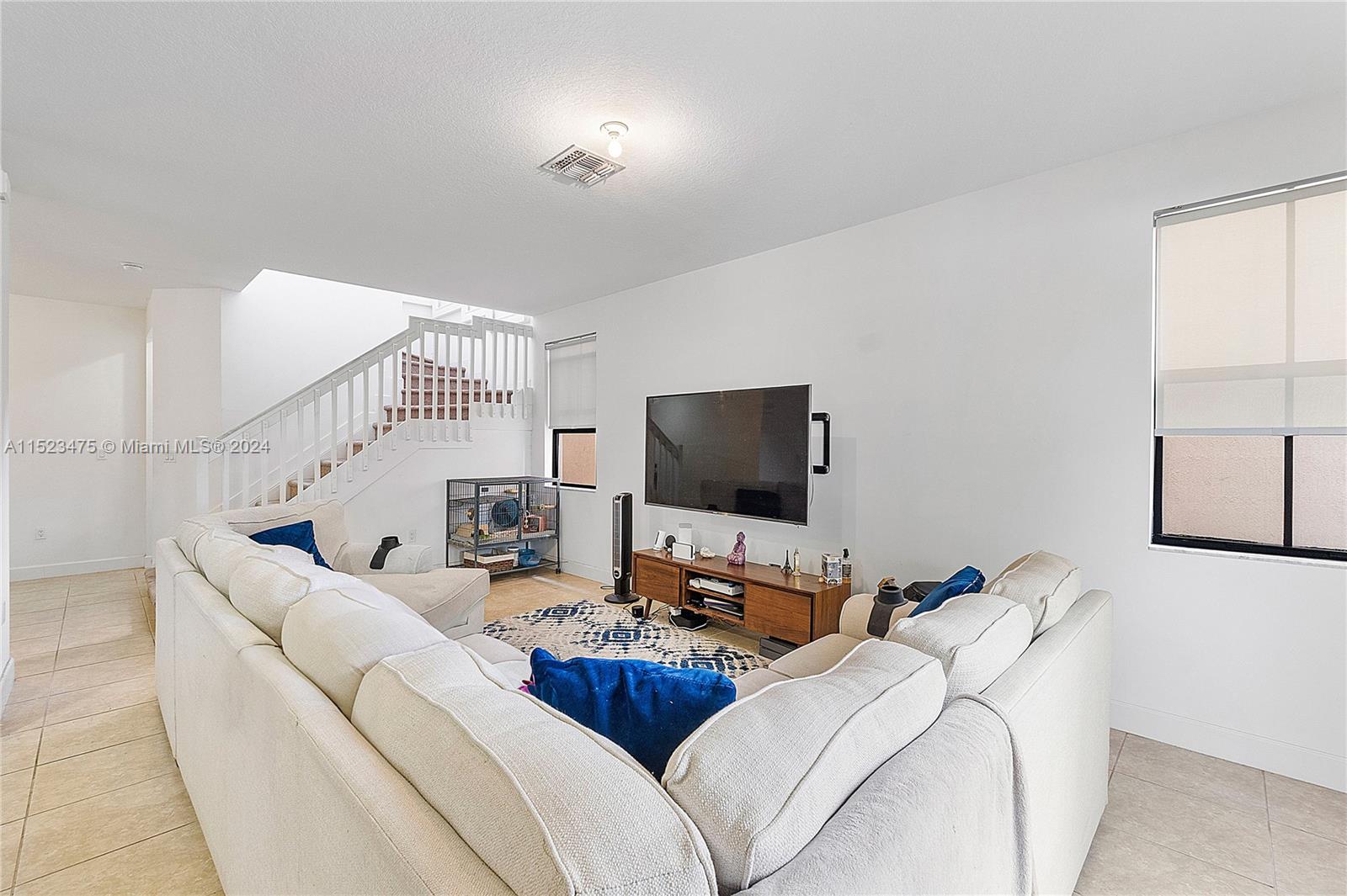 4939 NW 55th Pl