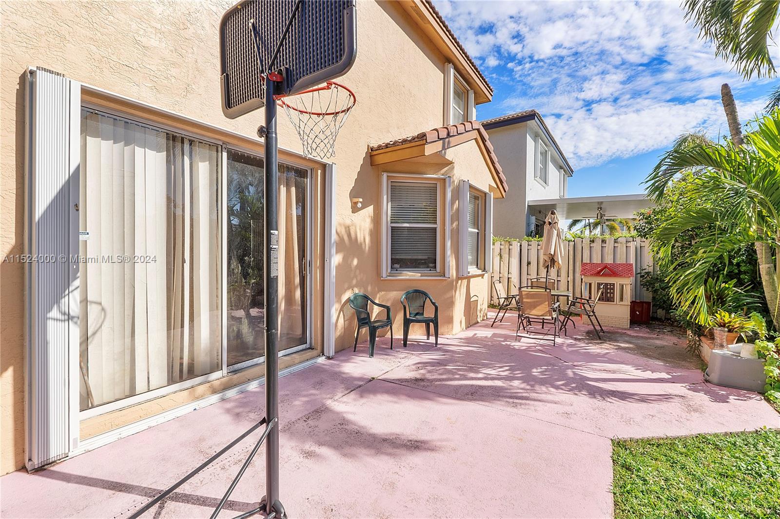 3168 SW 176th Way