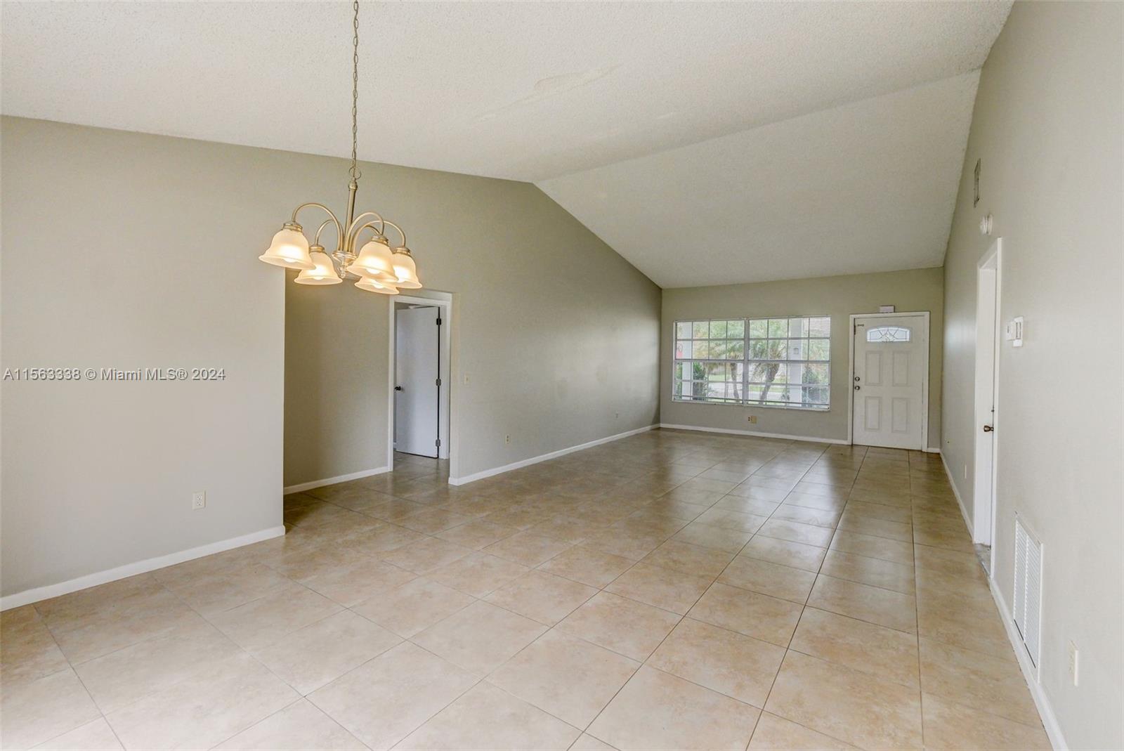 5275 W Canal Cir W