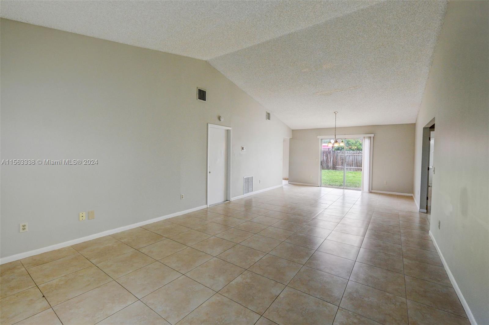 5275 W Canal Cir W