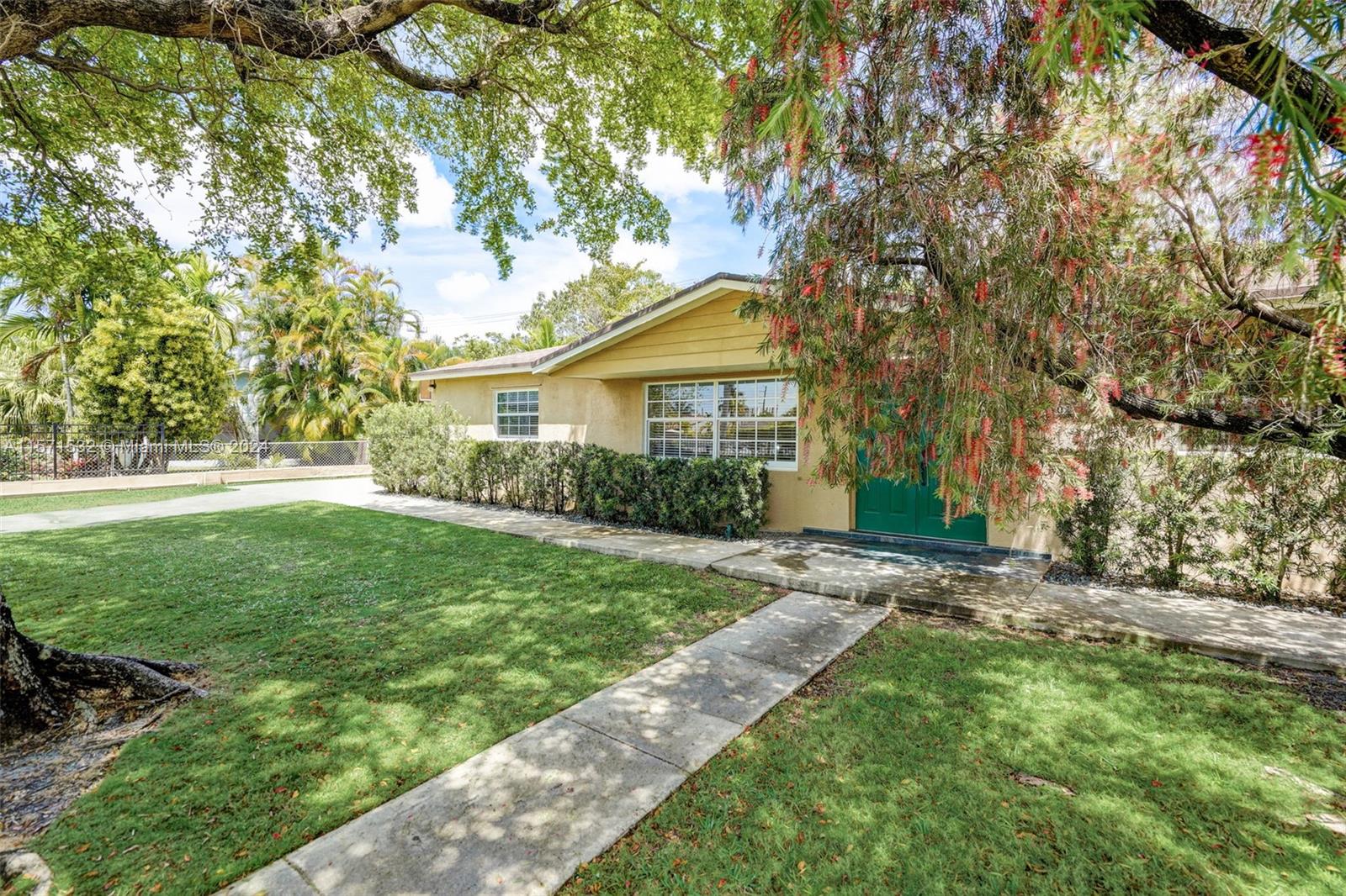 901 SW 102nd Ave