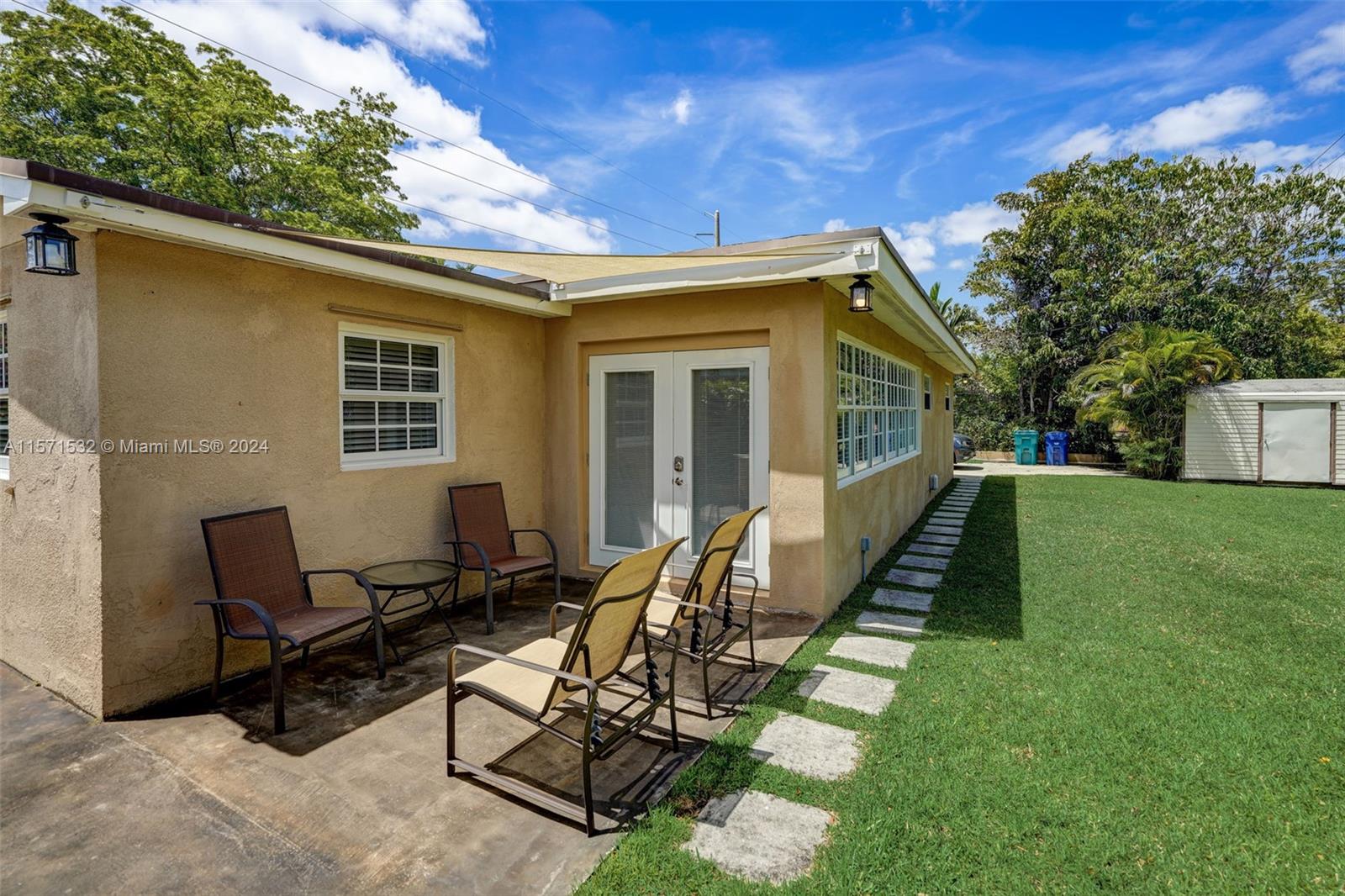 901 SW 102nd Ave