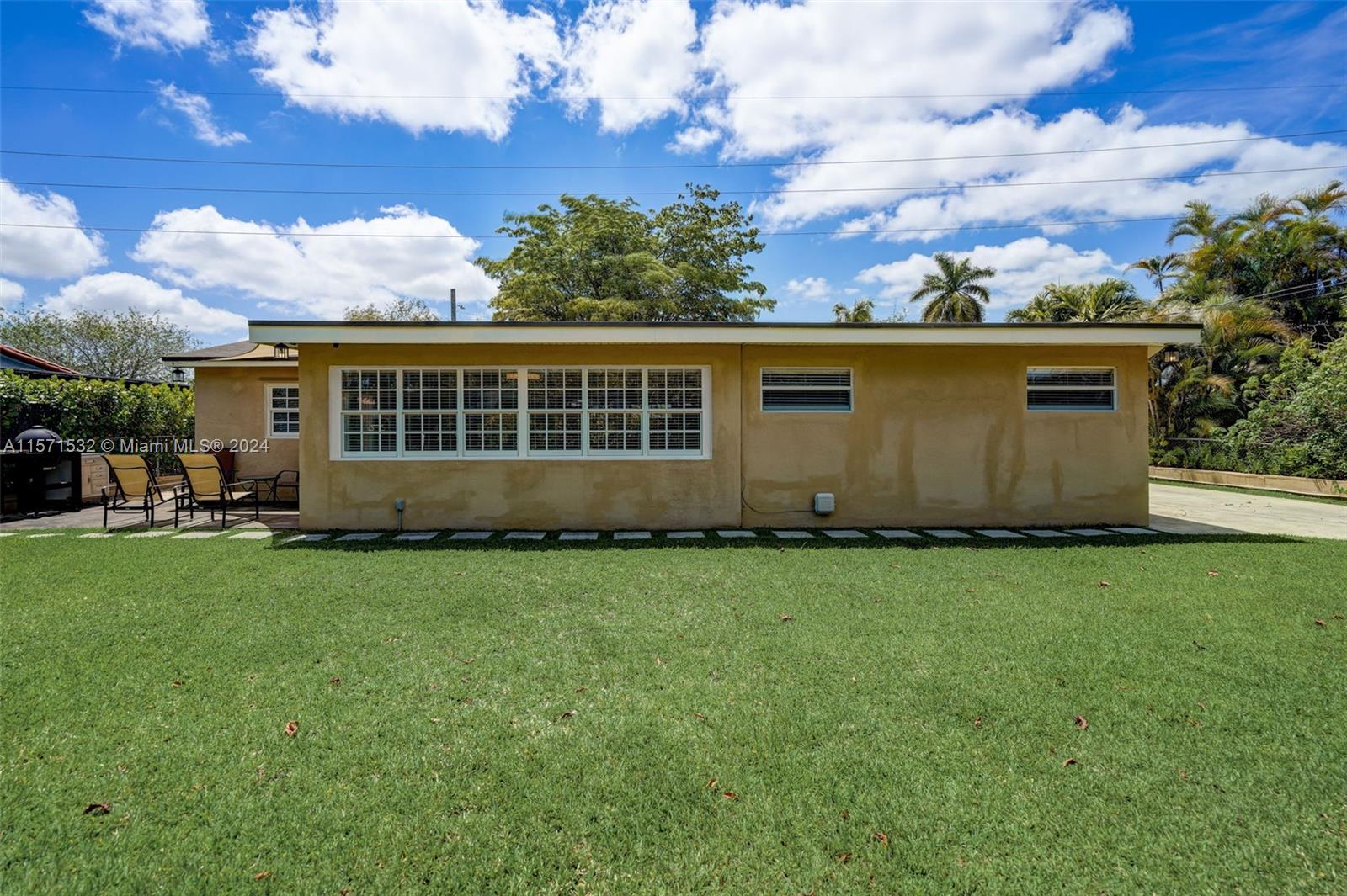 901 SW 102nd Ave
