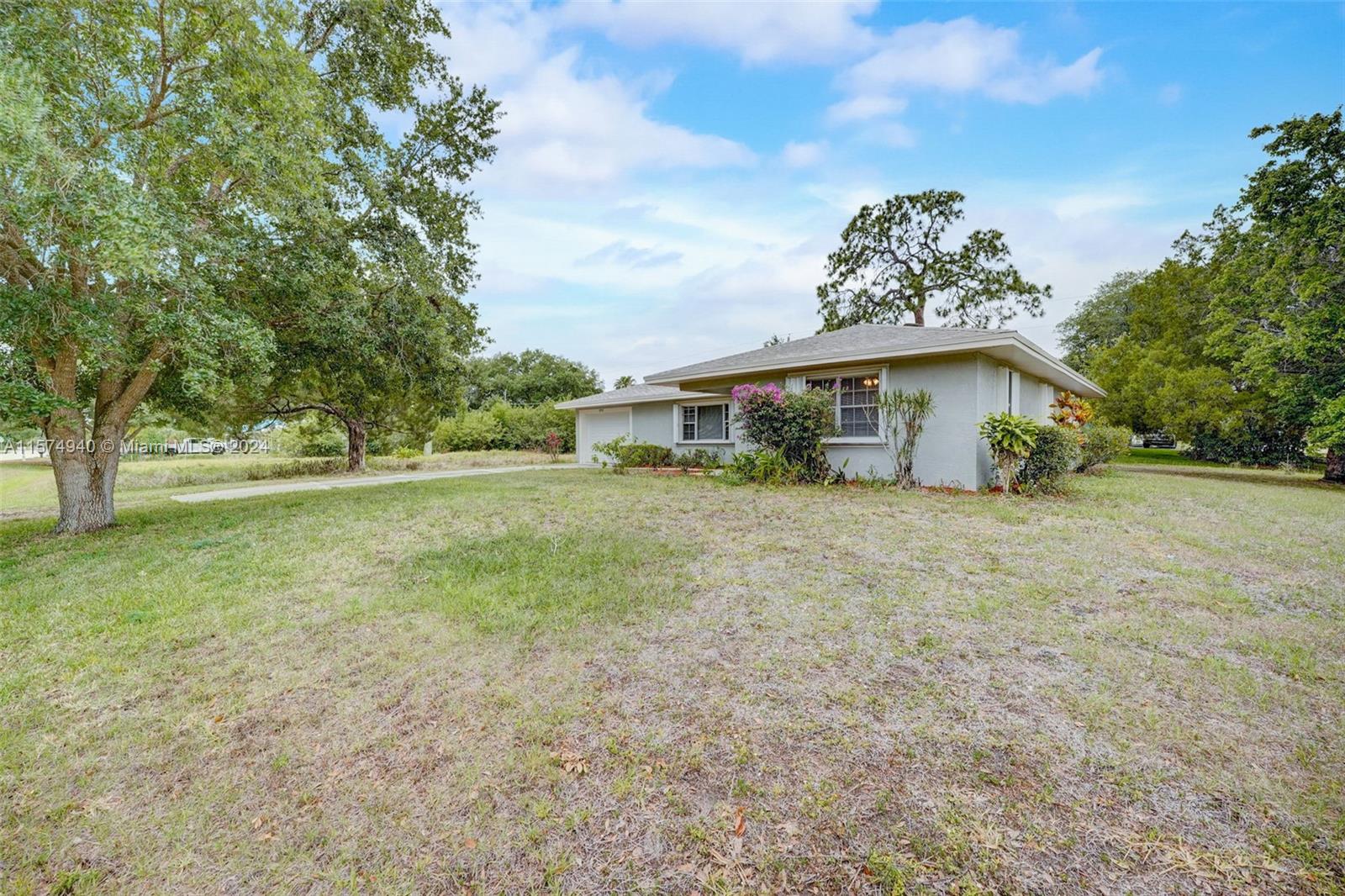 8795 98th Ct