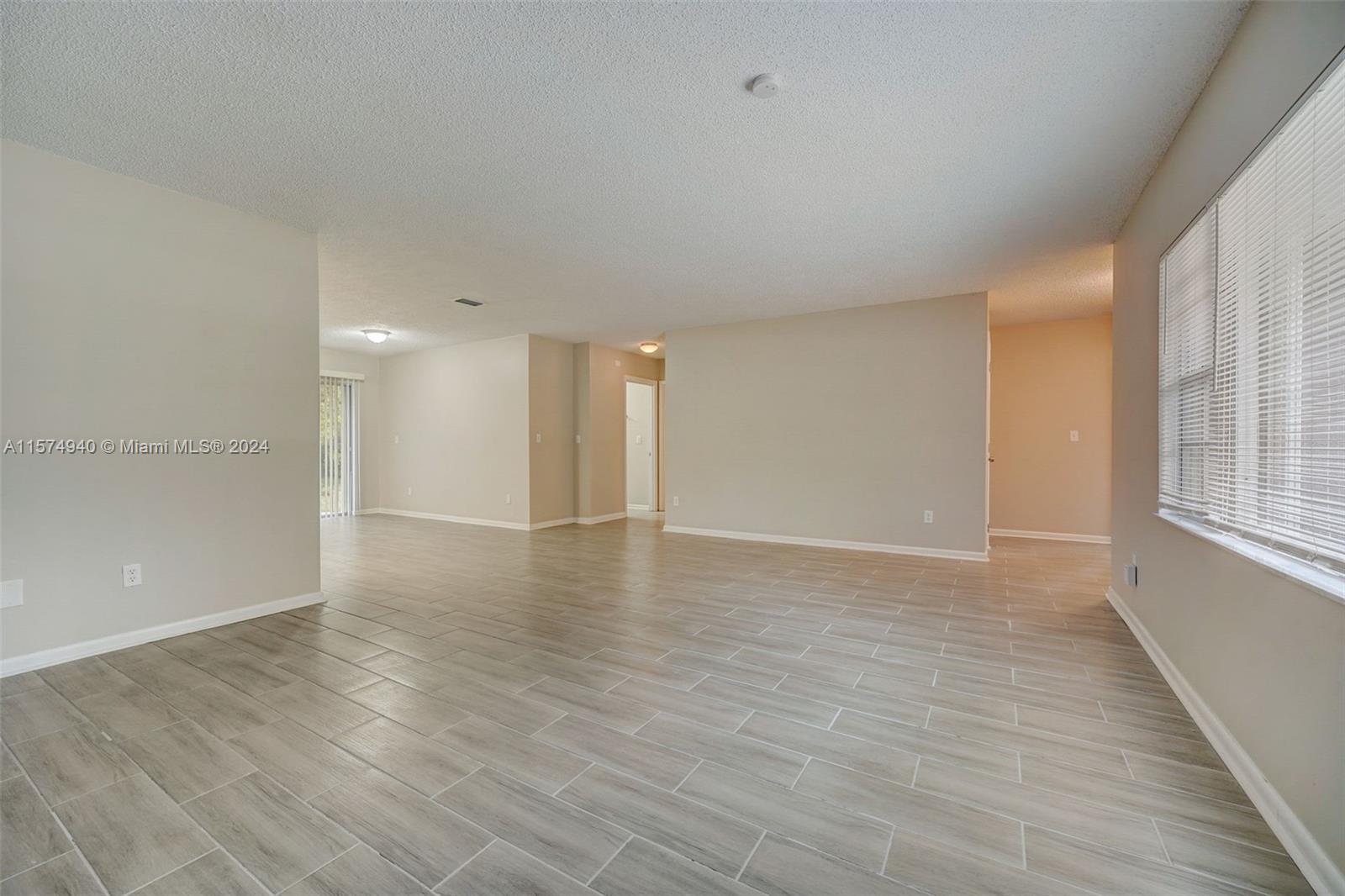 8795 98th Ct