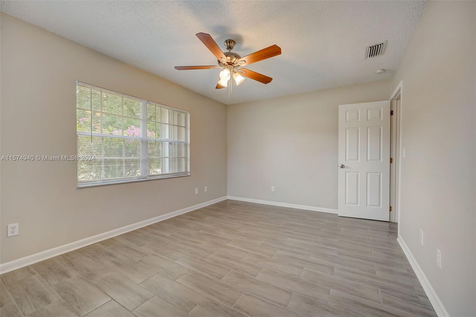 8795 98th Ct