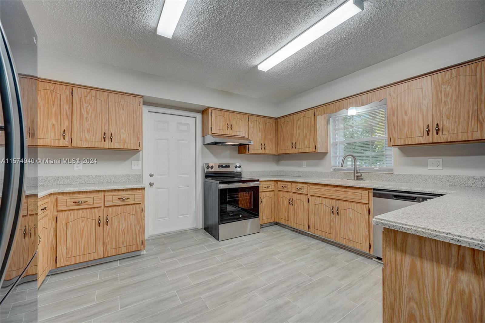 8795 98th Ct