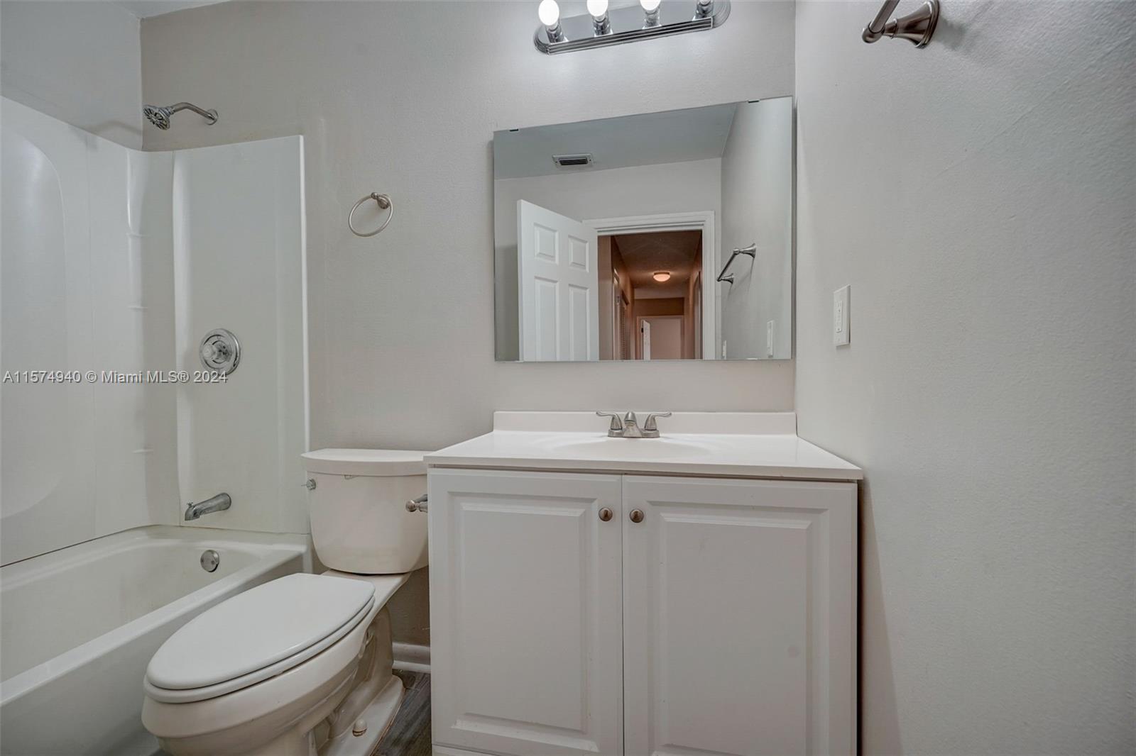 8795 98th Ct