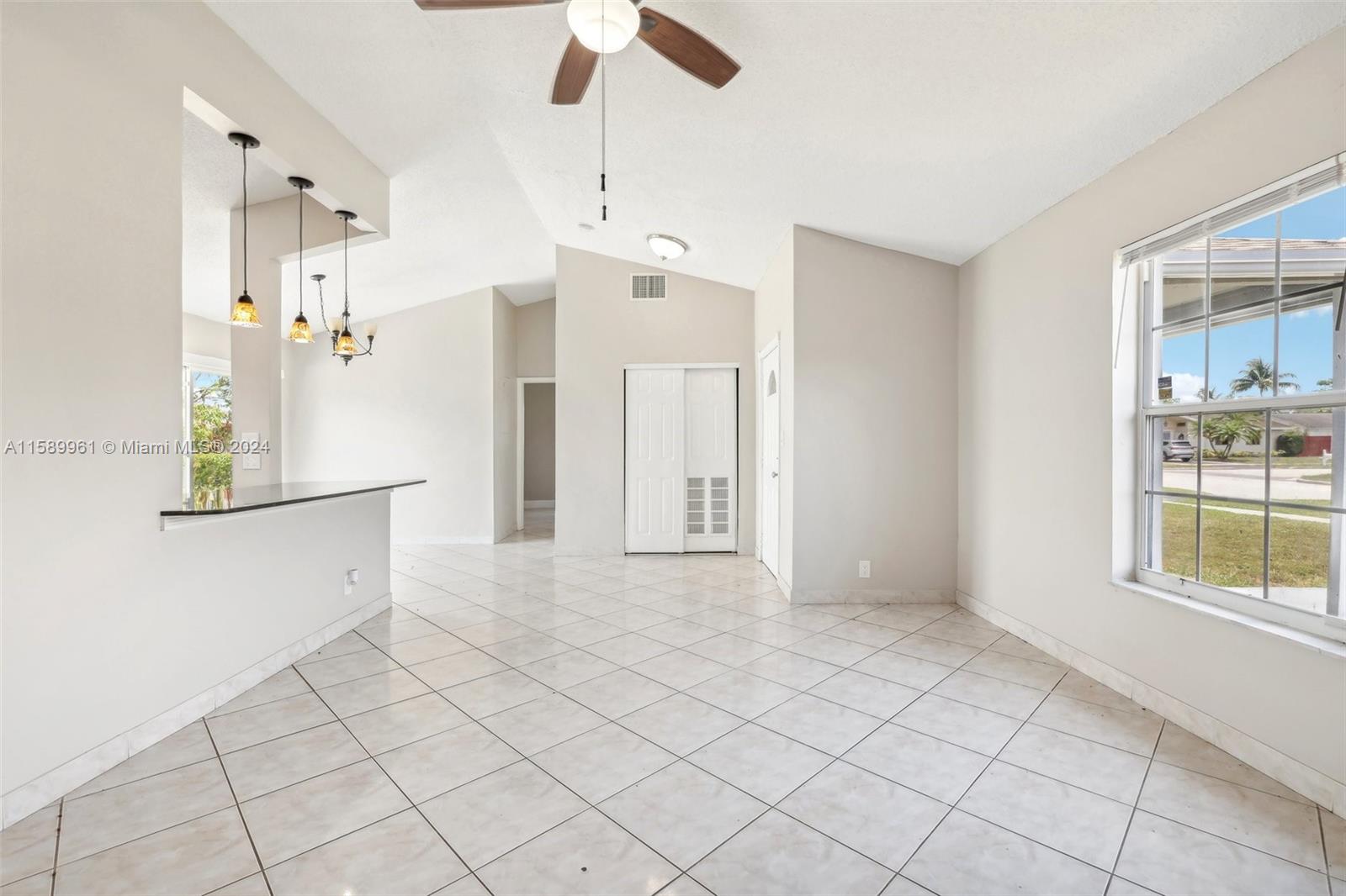 5575 SW 8th Ct