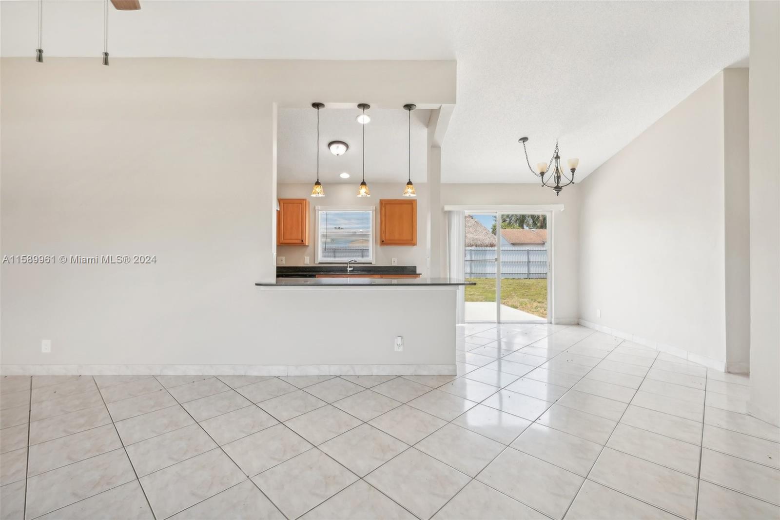5575 SW 8th Ct