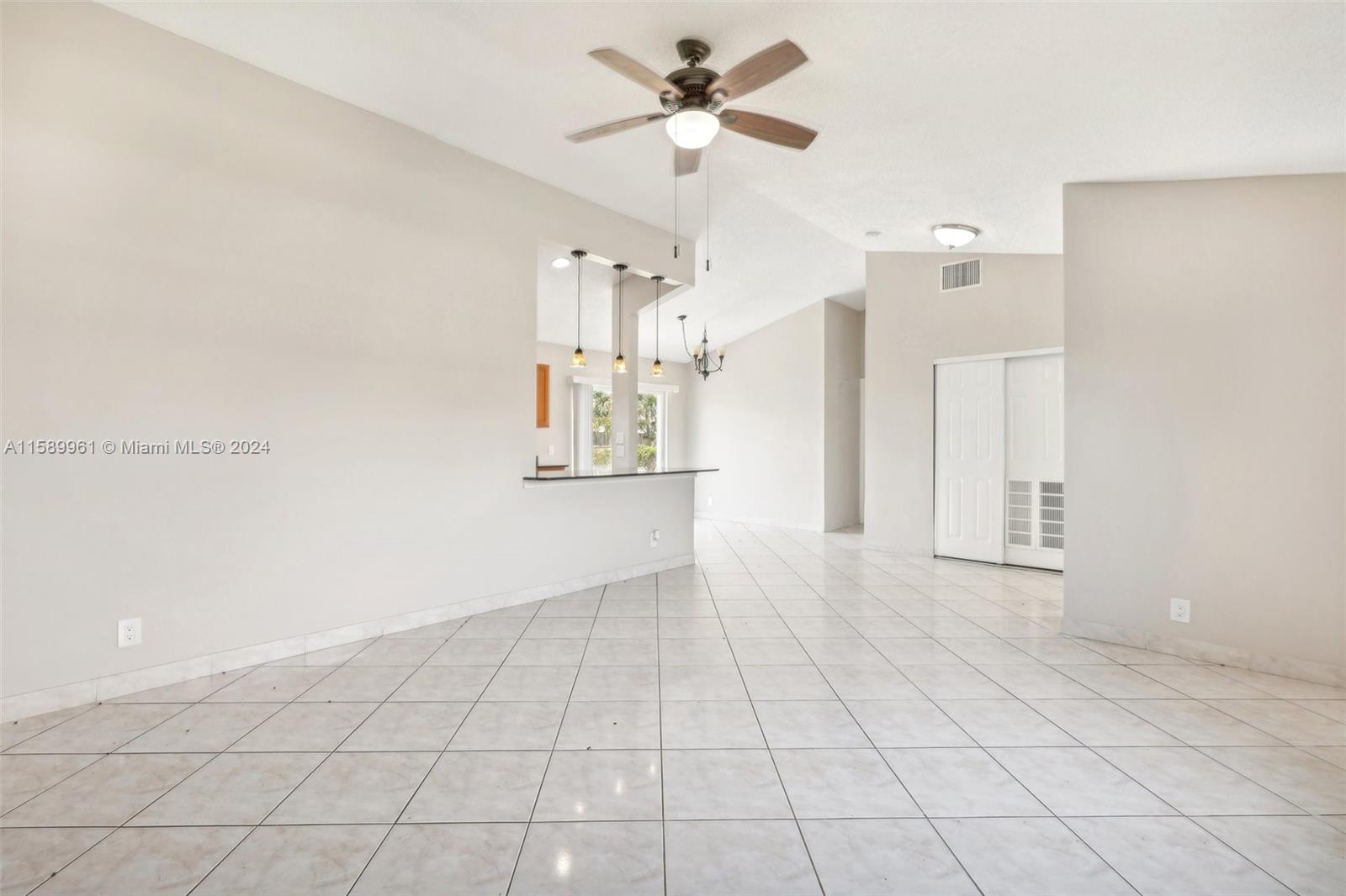 5575 SW 8th Ct