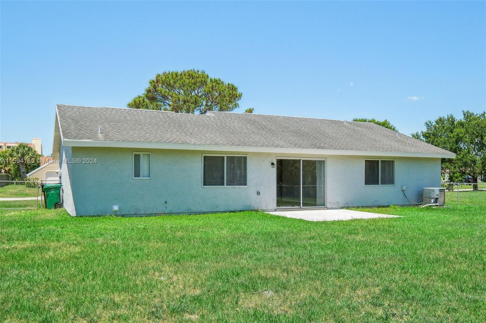 1701 SE Cascella Ct, Port St. Lucie