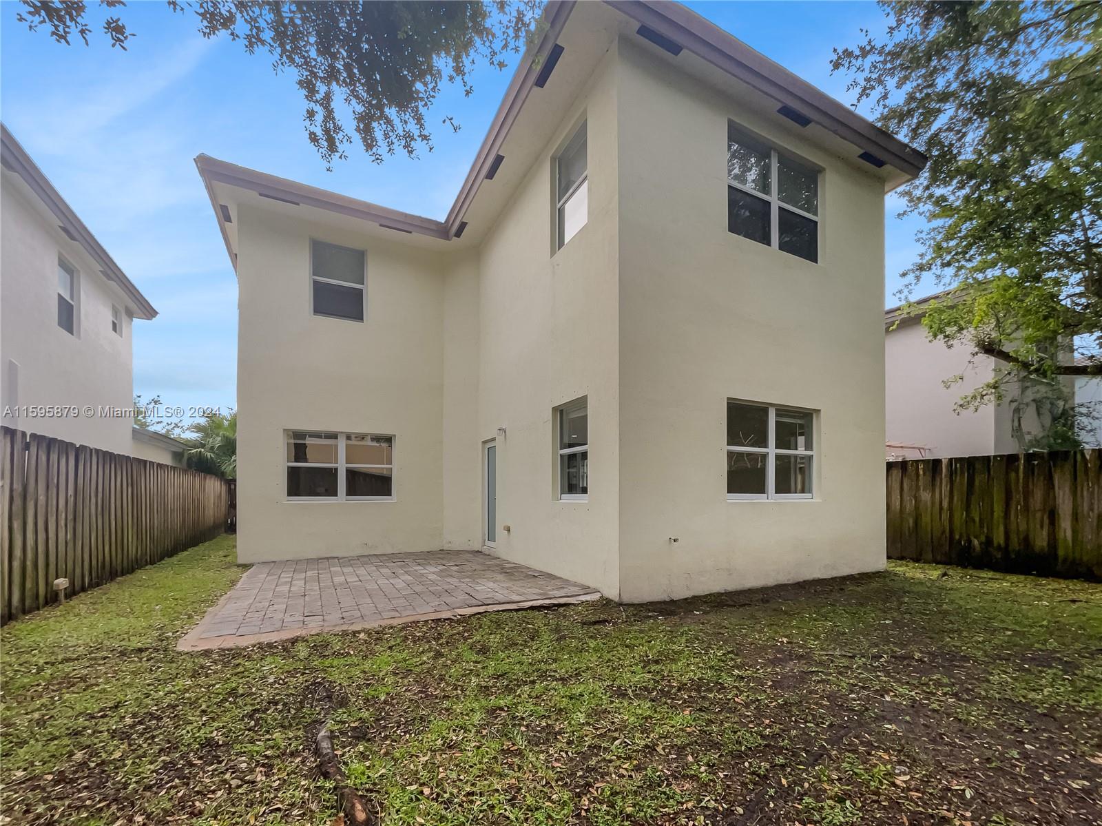 394 NE 36th Avenue Rd