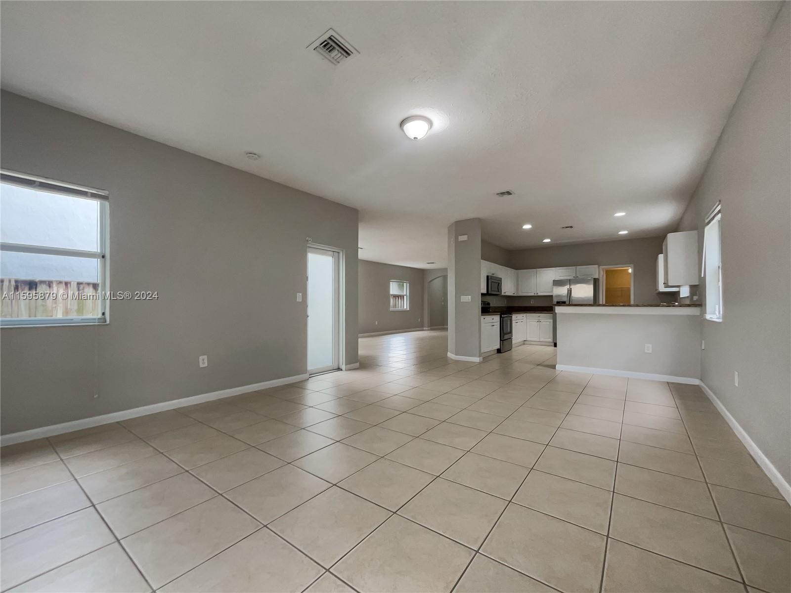 394 NE 36th Avenue Rd