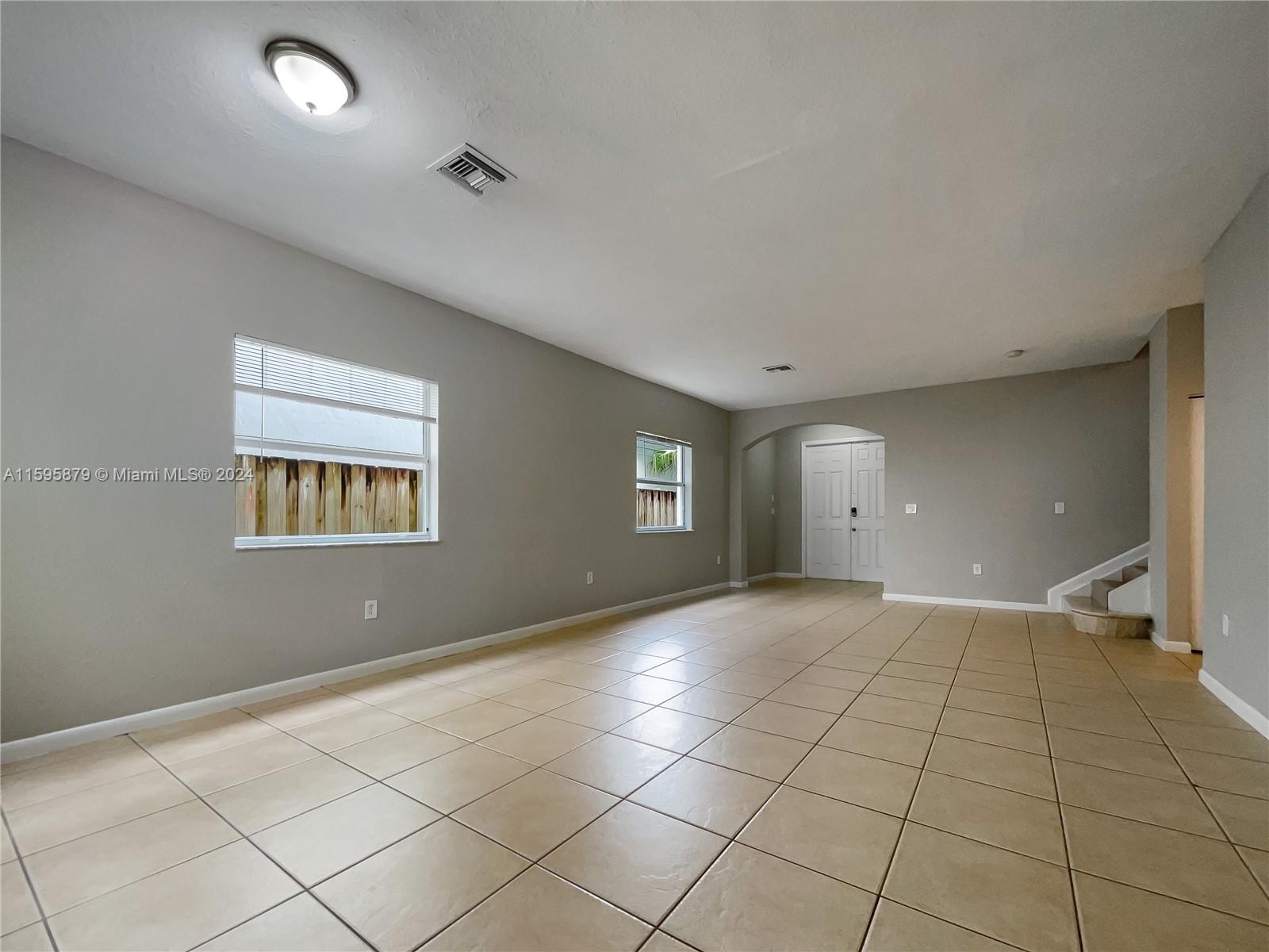 394 NE 36th Avenue Rd