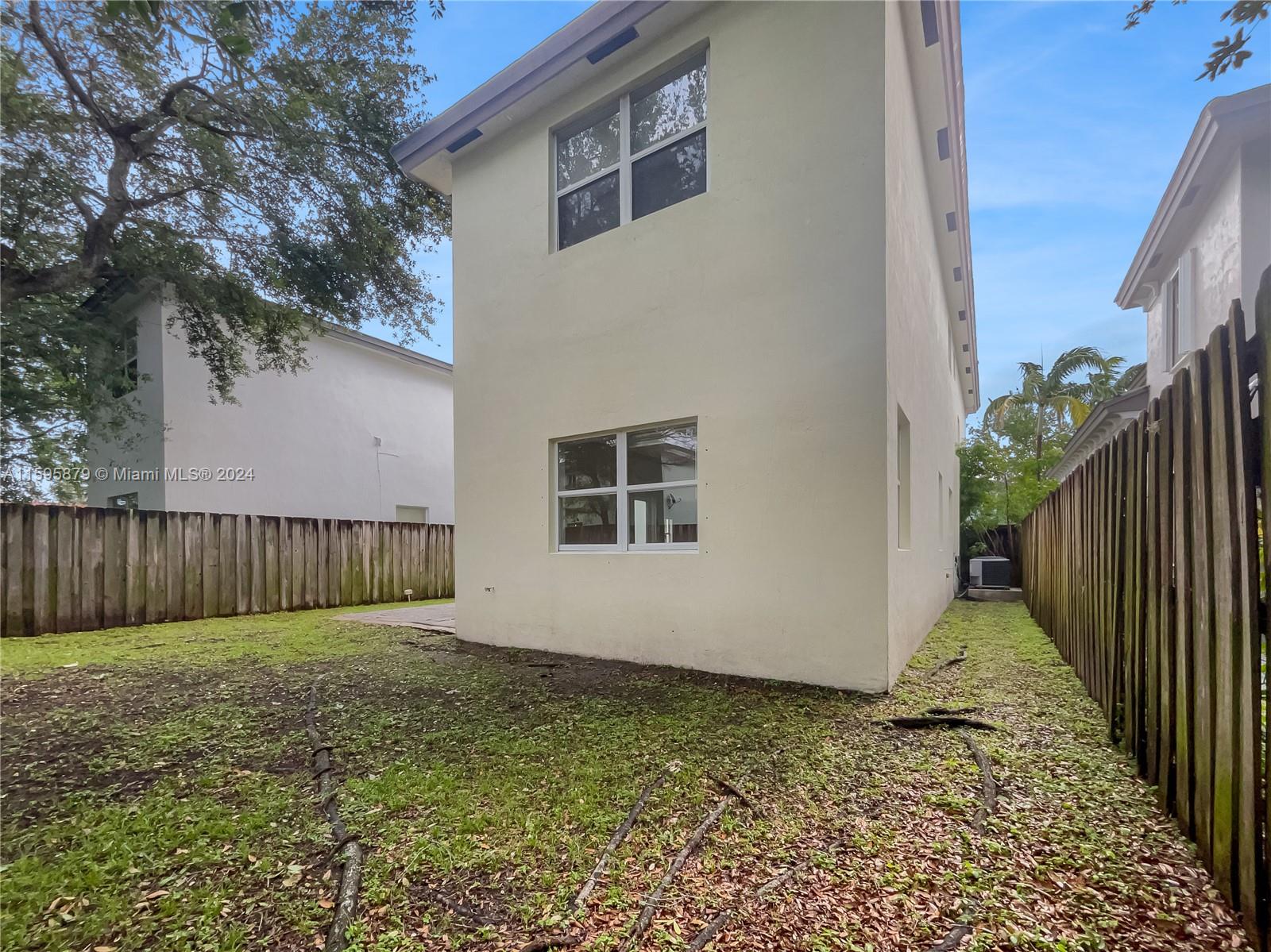 394 NE 36th Avenue Rd
